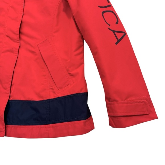 Nautica J Class Red‎ Hooded Windbreaker Jacket Women’s L Logo Sleeve 2010s Y2K - Picture 9 of 15